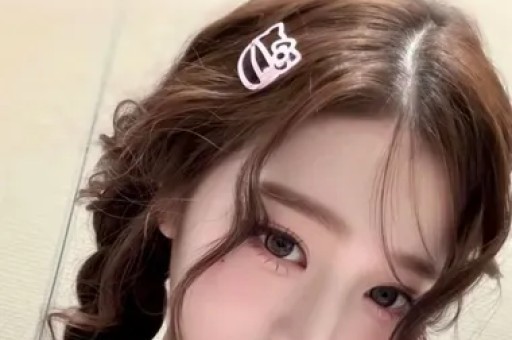 莫氏鸡煲老板为抗拒走红“自黑”食材为冰冻鸡现场食客不信：我亲眼看到他们抓鸡拔毛